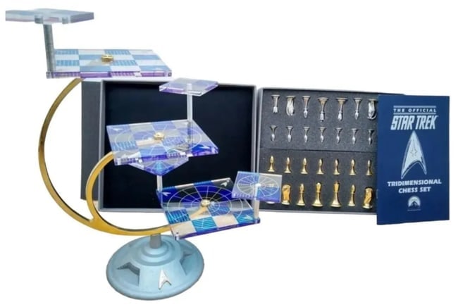 STAR TRECK 3D TRIDIMENSIONAL CHESS SET (1 of 1)