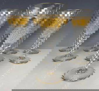 A SET OF 7 GILT ST VAL LAMBERT WINE GLASSES 8.5 inches HIGH: Circa 1940. Measure 8.5 inches high. Unsigned. Good condition. Estimate $1.400-2.000