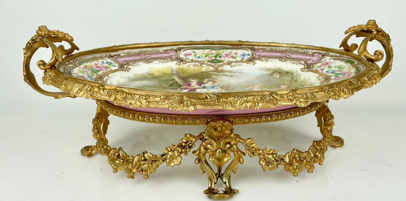 A LARGE ORMOLU MOUNTED SEVRES PORCELAIN CENTREPIECE (1 of 4)