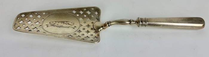 RUSSIAN SILVER FISH SERVER
