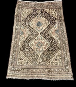 ANTIQUE PERSIAN RUG
