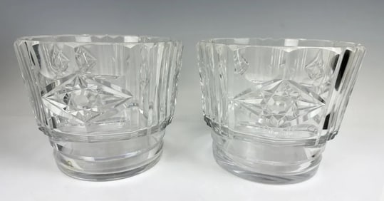 A PAIR OF SIGNED BACCARAT BOWLS