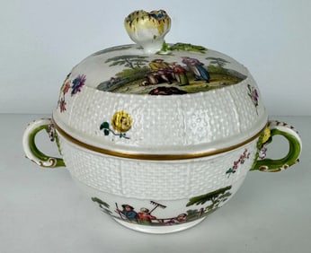 19TH C. MEISSEN COVERED BOX