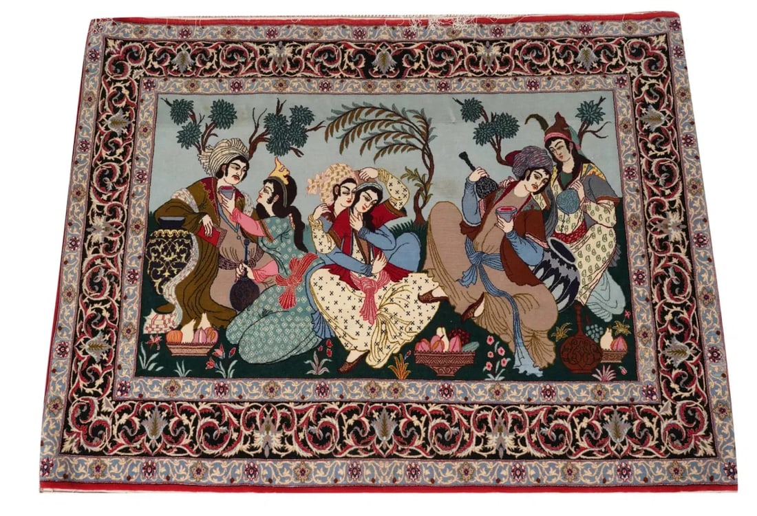 ISPHAHAN PICTORIAL RUG (1 of 5)