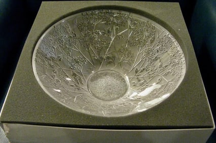 A LARGE SIGNED LALIQUE BOWL