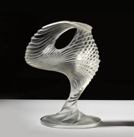 LALIQUE CRYSTAL TROPHEE SCULPTURE