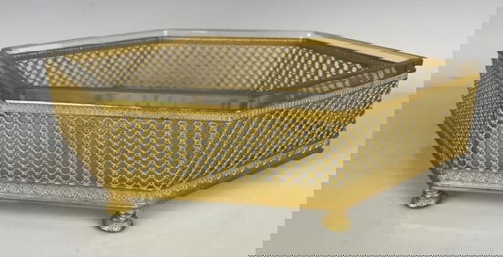 ORMOLU AND CRYSTAL CENTREPIECE