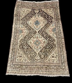 ANTIQUE PERSIAN RUG