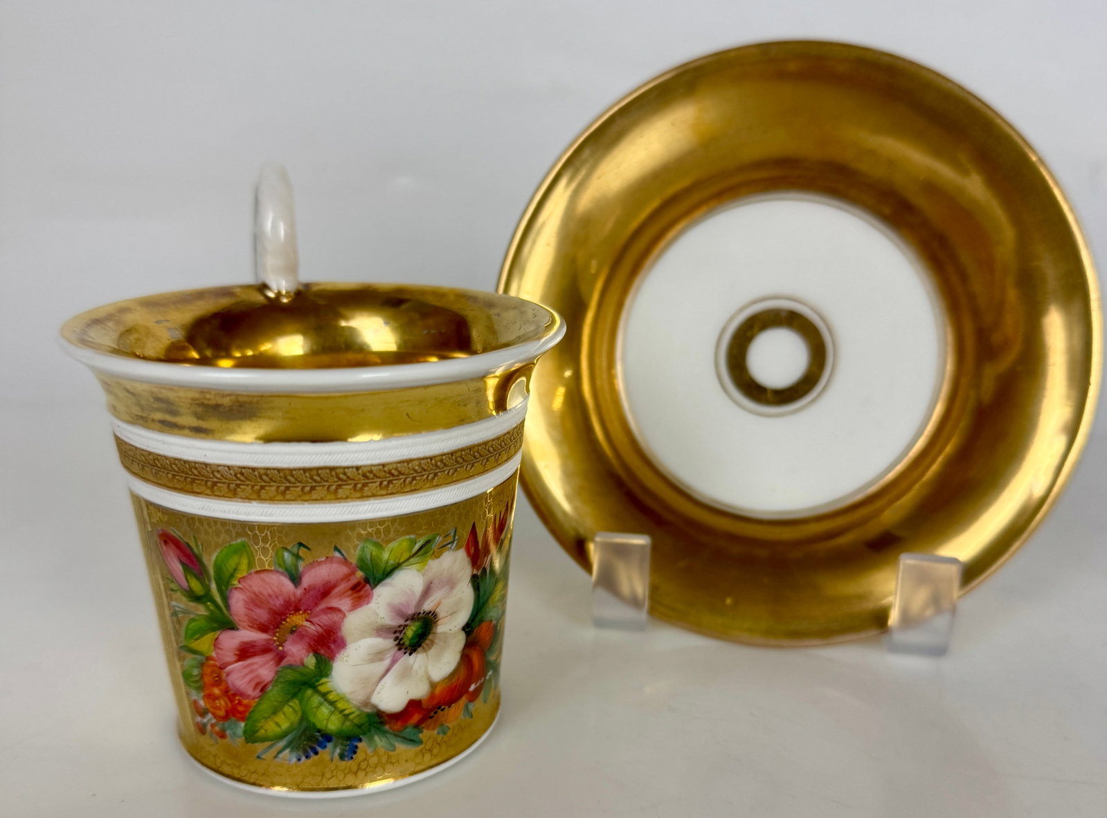 19TH C. CONTINENTAL PORCELAIN CUP AND SAUCER: In good condition. Estimate $600-800