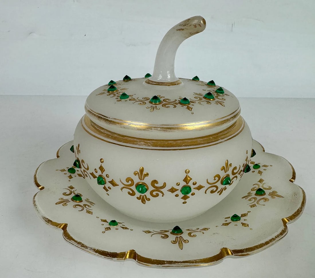 19TH C. FRENCH JEWELLED OPALINE BONBONIER AND TOP: Plate measures 6 inches d. In good condition, minor loss of gold. Estimate $500-600