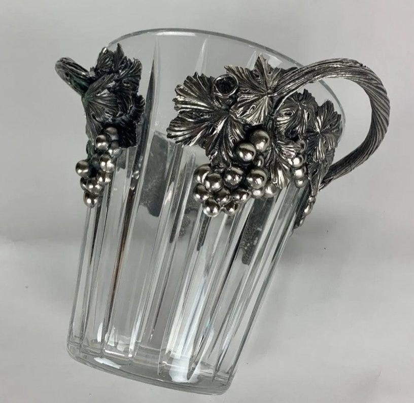 FRANKLIN MINT SILVERED BRONZE AND CRYSTAL ICE BUCKET: Manufactured by Franklin mint for LE MUSEE DE VIN , Measures 10 inches high. Signed, and comes with original musee de vin box. Estimate $600-800