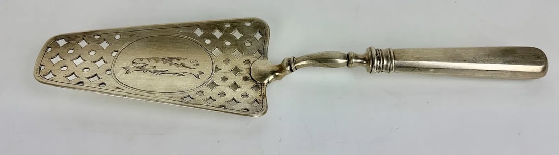 RUSSIAN SILVER FISH SERVER: Circa 1890. Marked 84 and makers name in crylic. Weighs 202 grams. Estimate $600-800