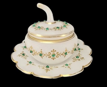 ANTIQUE JEWELLED BACCARAT LIDED DISH