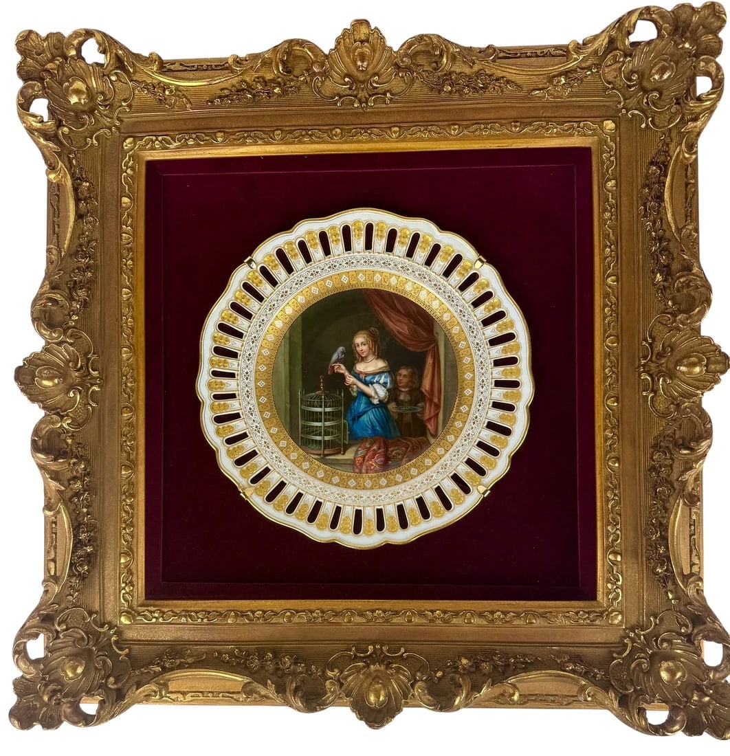 19TH C. MEISSEN RETICULATED PLTE: Measures 9.5 inches Diameter. In excellent condition. Estimate $5000-6000