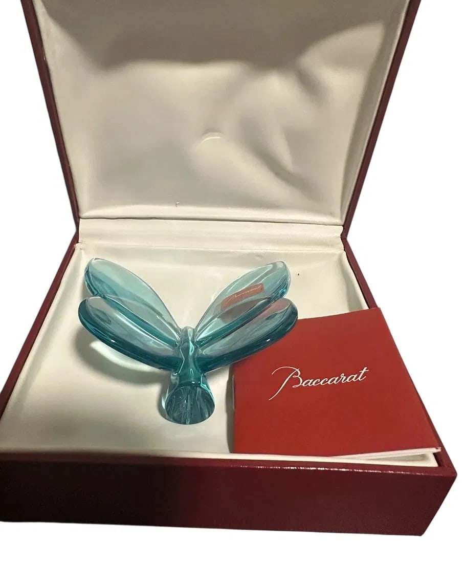 BACCARAT BUTTERFLY: In original Baccarat presentation box. In excellent condition. Estimate $300-400