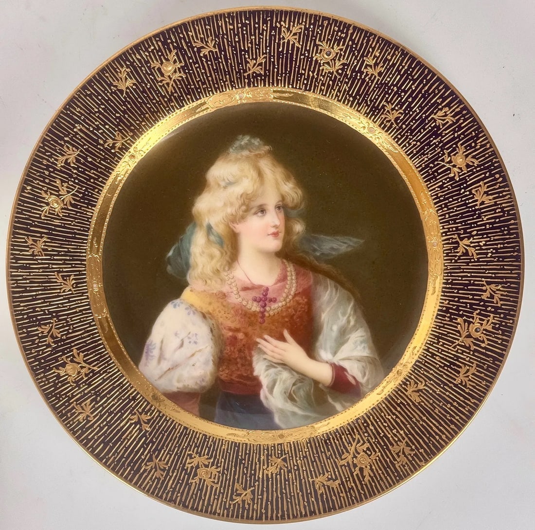 ROYAL VIENNA PORTRAIT PLATE SIGNED WAGNER (1 of 4)