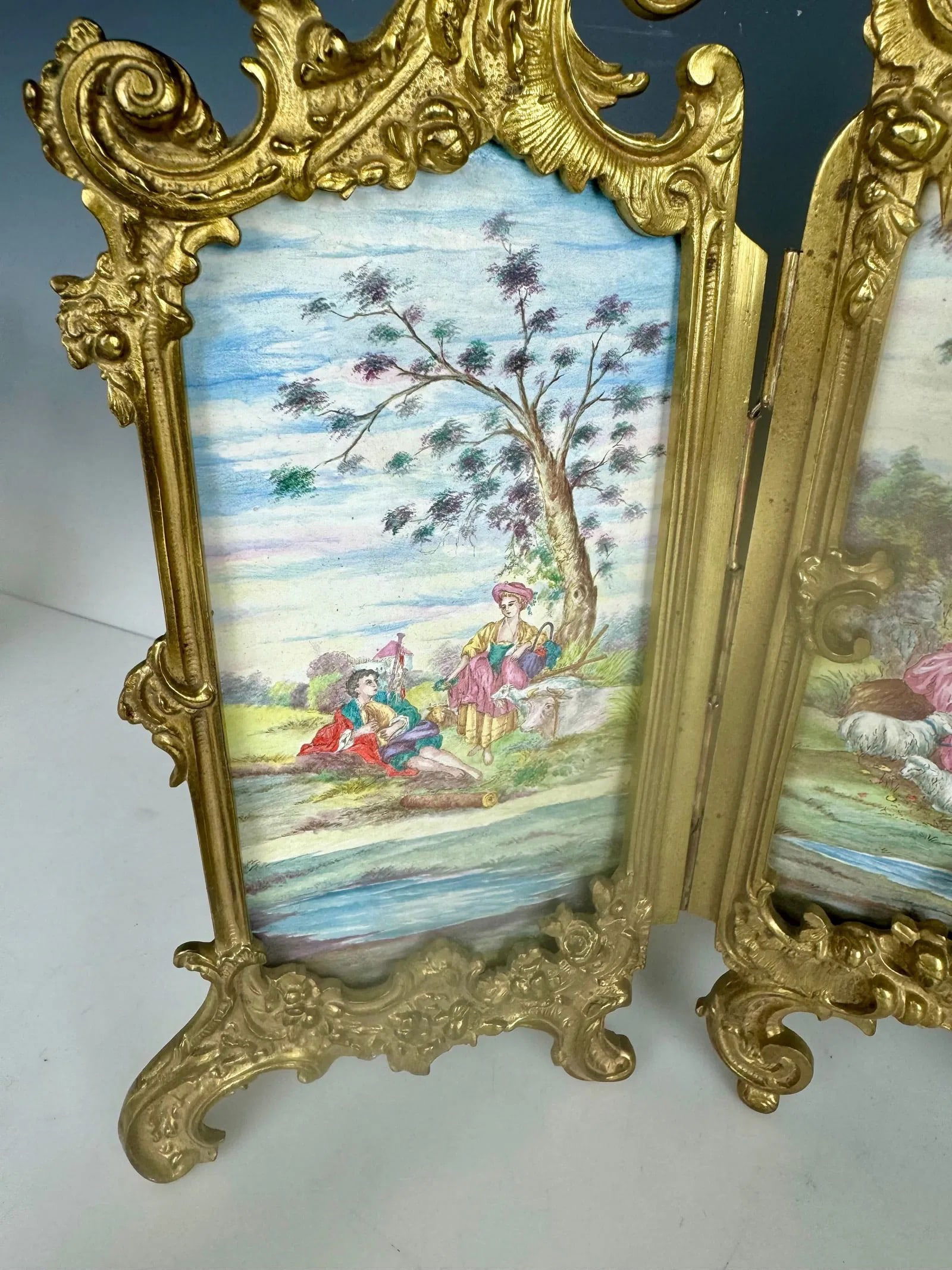 A LARGE AUSTRIAN ENAMEL SCREEN CLOCK - 3