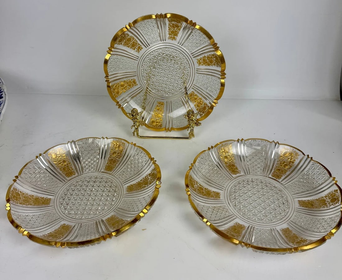 SET OF 3 MOSER CUT CRYSTAL AND GILT DISHES: Circa 1900. Measure 6.5 inches d. In good condition. Estimate $600-800
