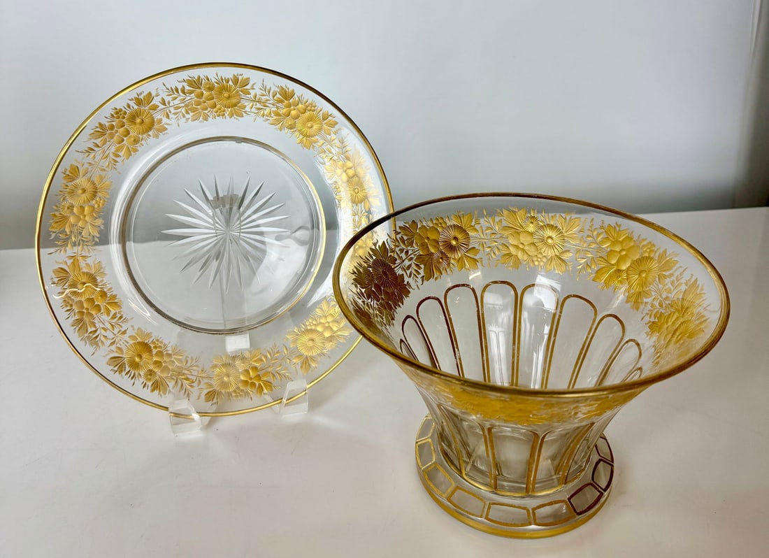 A LARGE MOSER GILT INTAGLIO CUT BOWL AND PLATE (1 of 5)