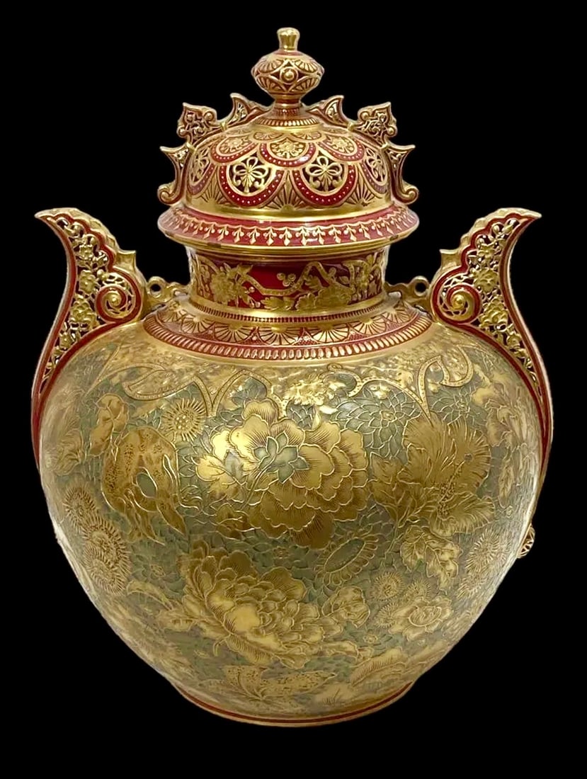 A GOOD ENAMELLED AND GILT ROYAL CROWN DERBY VASE AND COVER: Circa 1900. Measures 15 inches high. Estimate $3.000-4.000