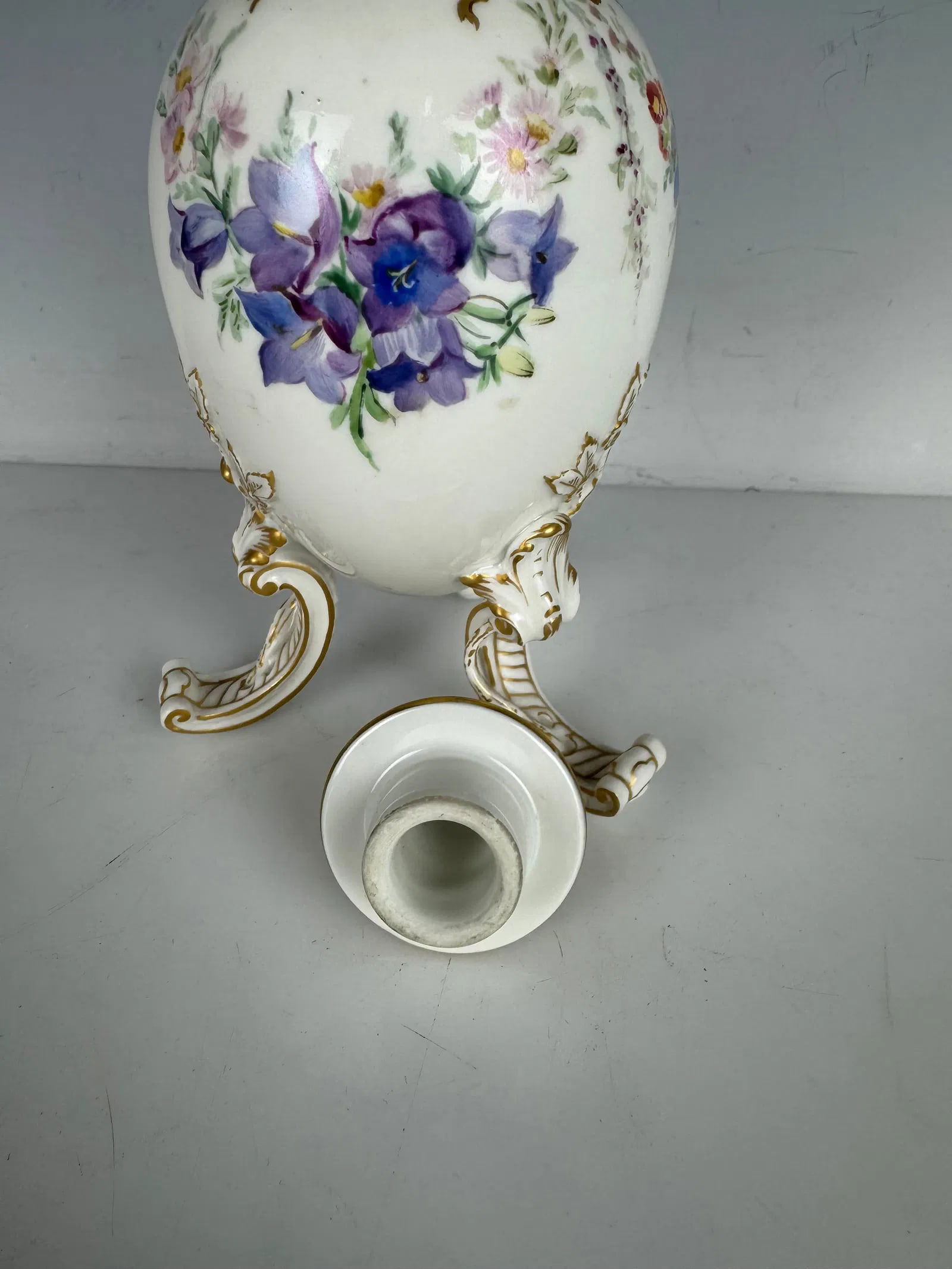 19TH C. BERLIN KPM EGG - 4