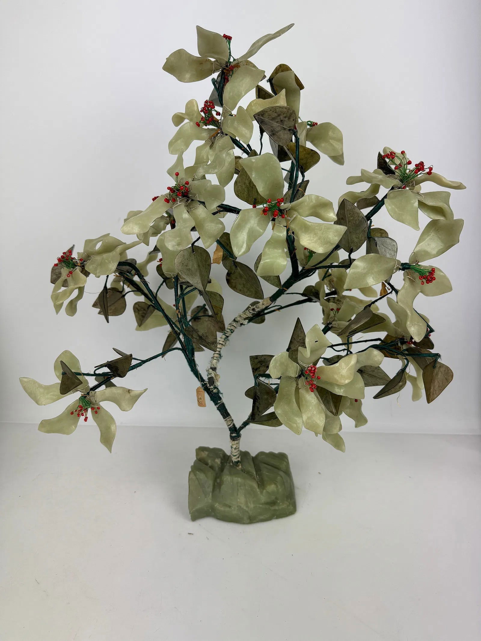 A LARGE CHINESE JADE TREE: Circa 1960. Measures 17 inches x 13 inches . In good condition. Estimate $600-800