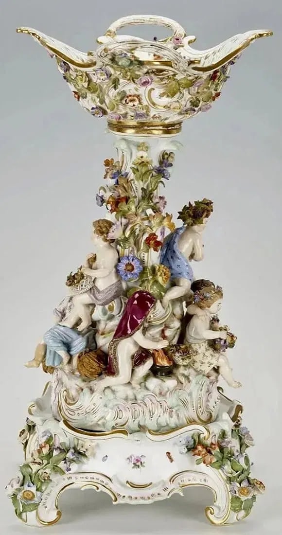 A LARGE 19TH C. FIGURAL CENTREPIECE AND BASE - 3