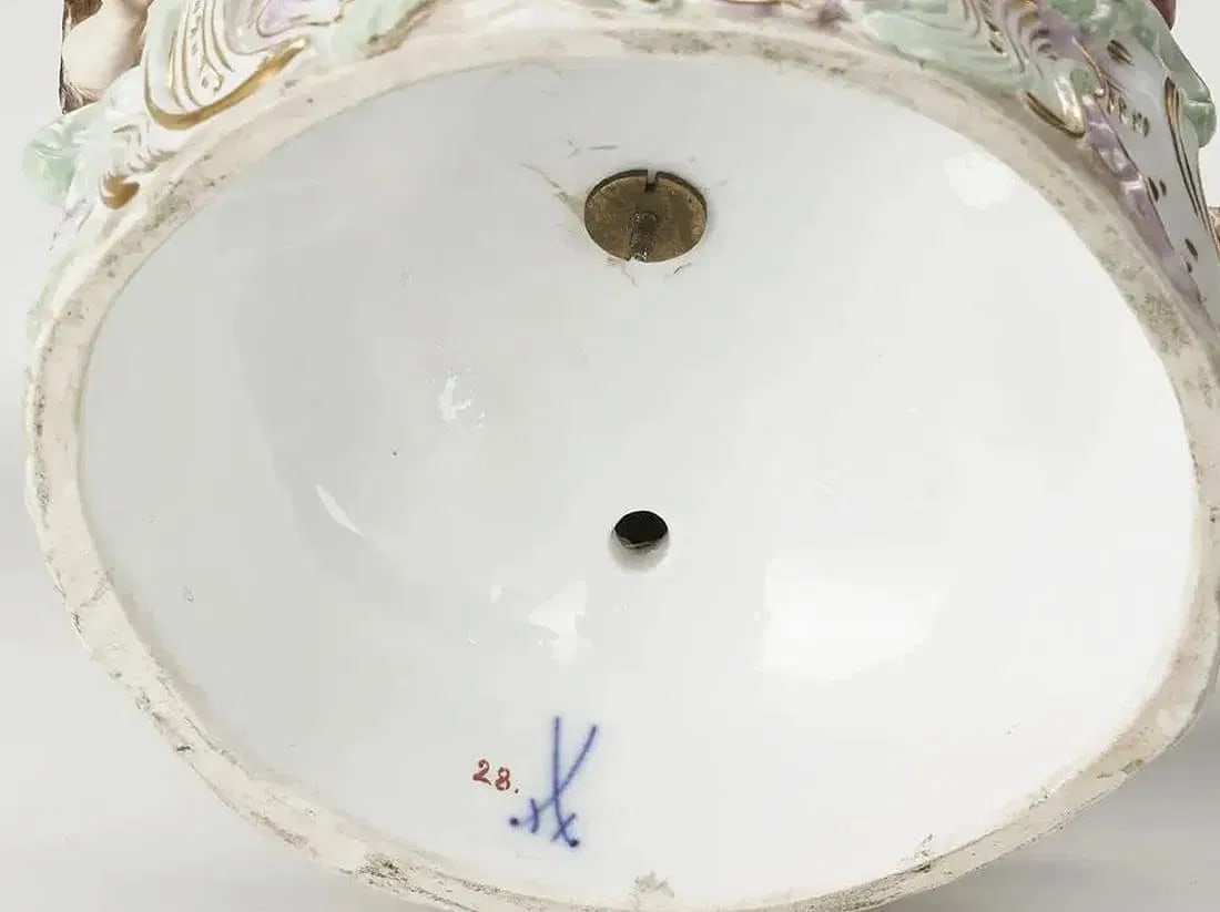 A LARGE 19TH C. FIGURAL CENTREPIECE AND BASE - 6