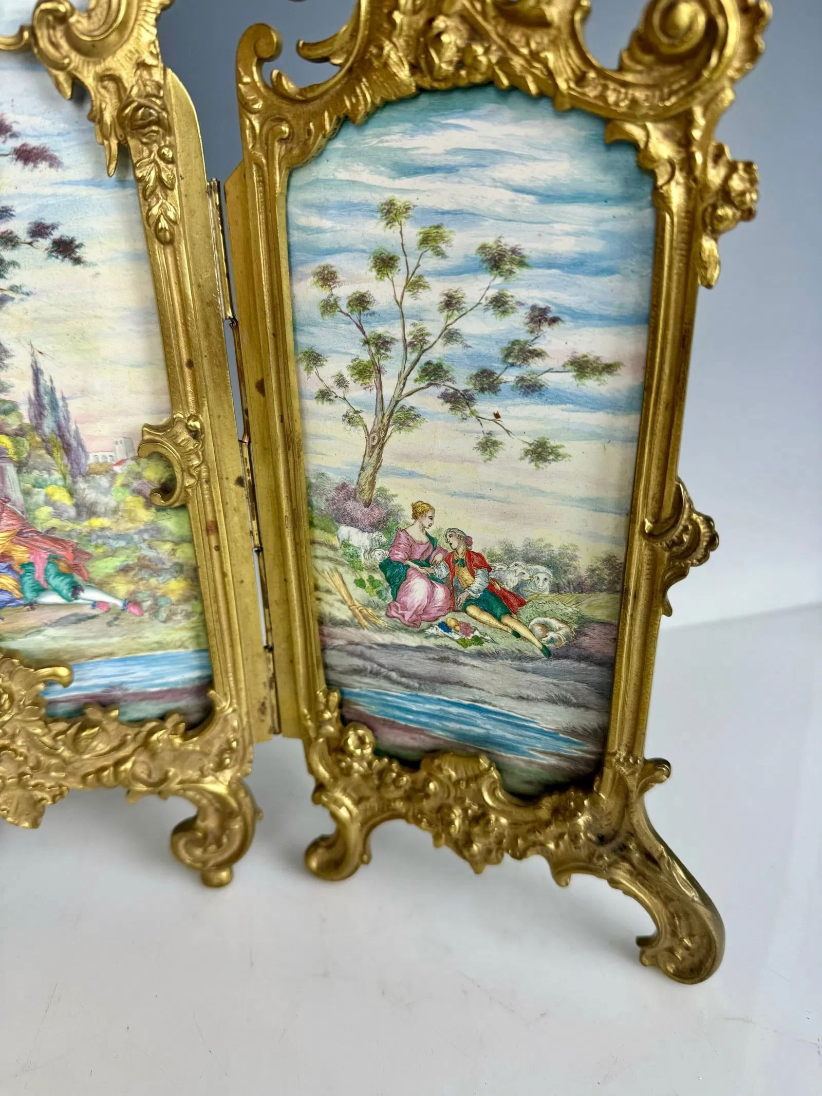 A LARGE AUSTRIAN ENAMEL SCREEN CLOCK - 2