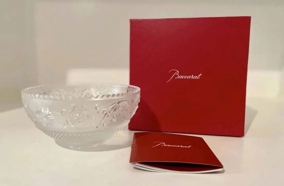 BACCARAT ARABASQUE CRYSTAL BOWL (1 of 2)
