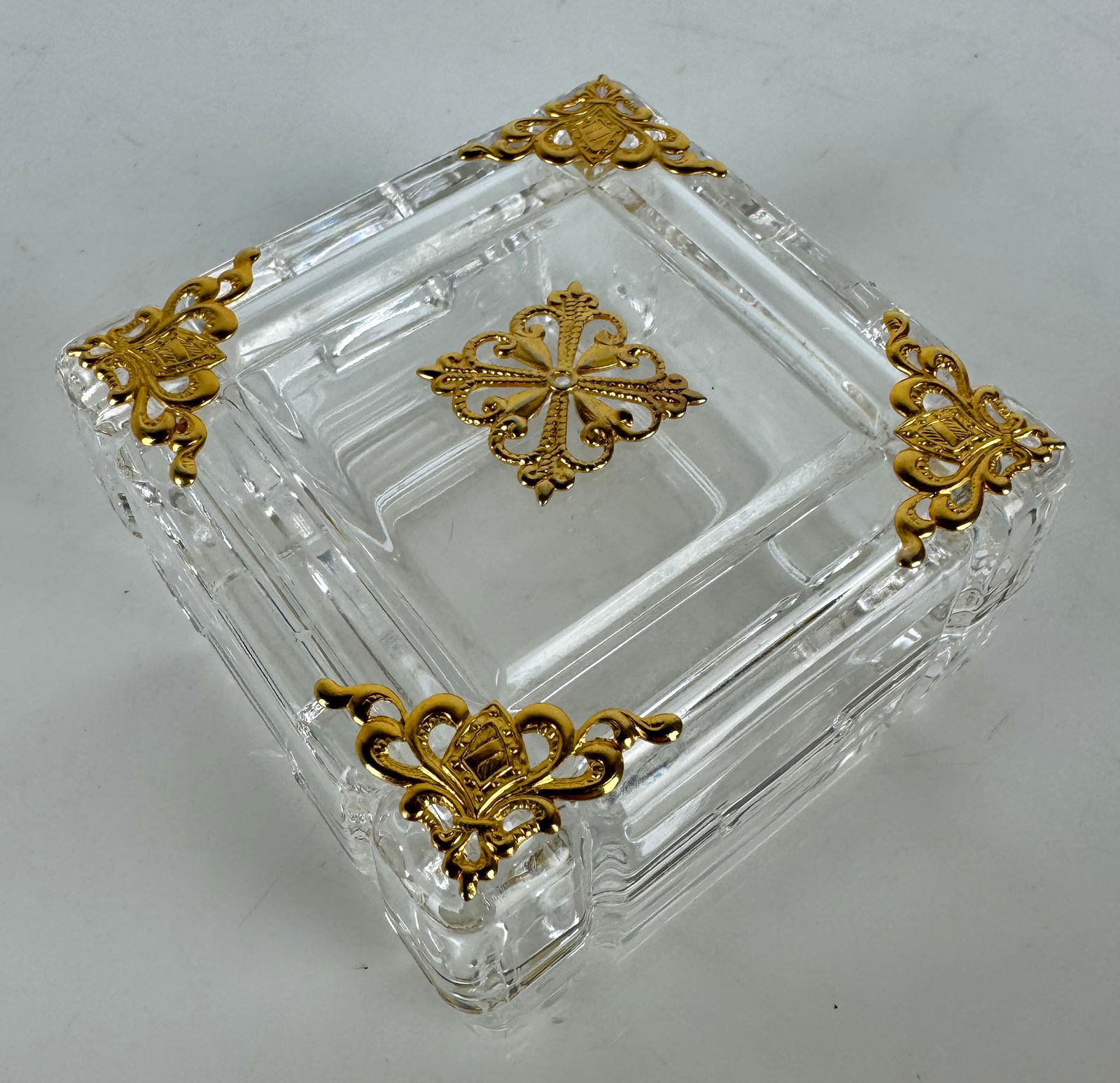 A PAIR OF GILT OPALINE MINIATURE BOXS: Measures 3”x2”x3” h. In excellent condition. Estimate $600-800