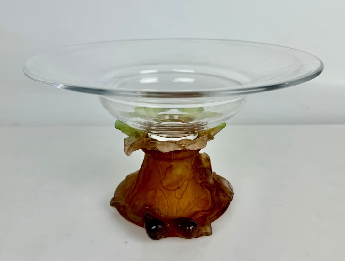 DAUM PATE DE VERRE AND CLEAR CRYSTAL BOWL: Signed Daum France. Measures 10 inches d., 5.5 inches h. In excellent condition. Estimate $600-800