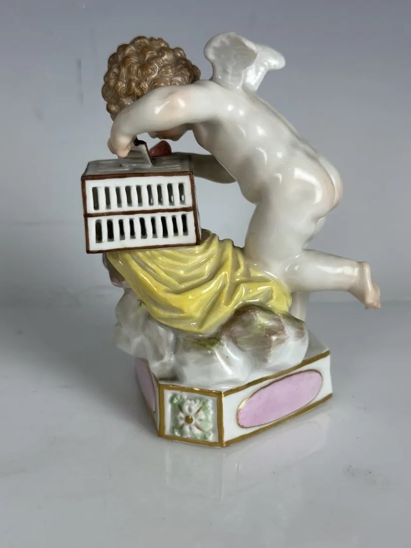19TH C. MEISSEN CHEREB - 3