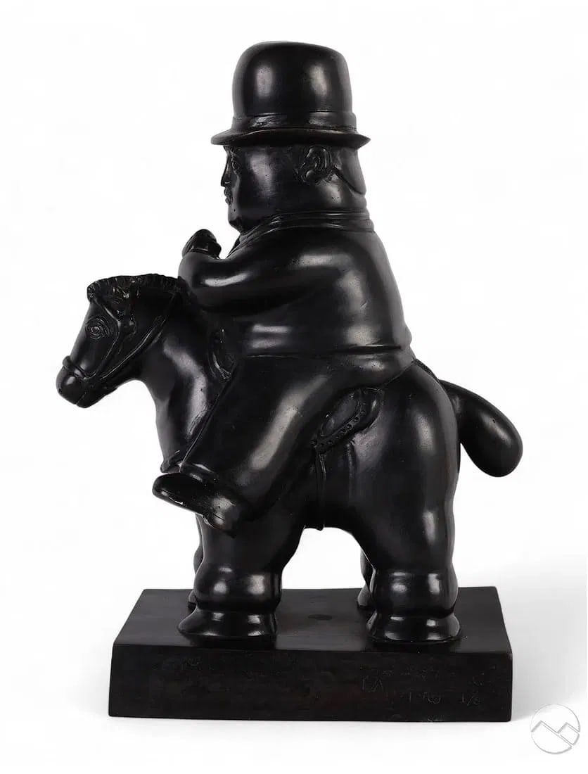 19TH C. MEISSEN PORCELAIN FIGURE OF A BISON: Meissen porcelain figurine of a bison, naturalistically painted in underglaze colors, bears Meissen blue crossed swords mark on underside and impressed "39" and other markings. 4.5" H x 7.5" L. Good c