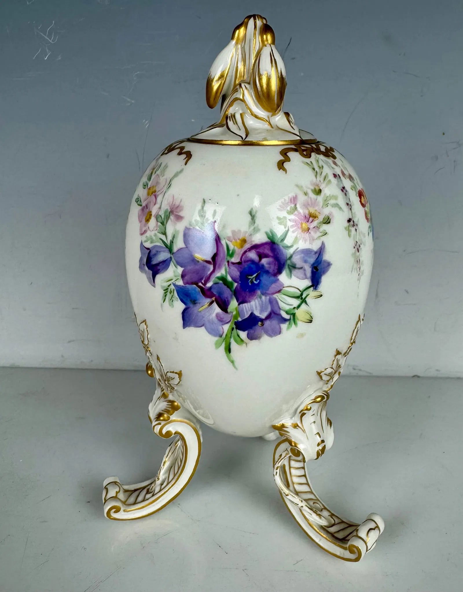 19TH C. BERLIN KPM EGG - 3