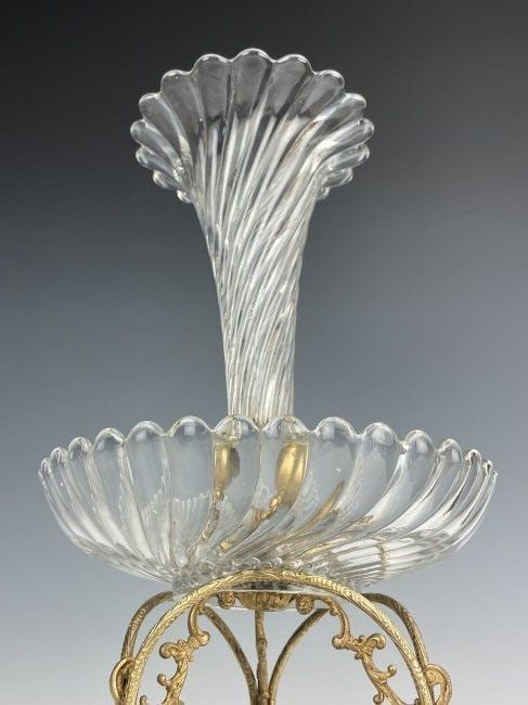 A LARGE ORMOLU AND BACCARAT CRYSTAL CENTREPIECE - 3
