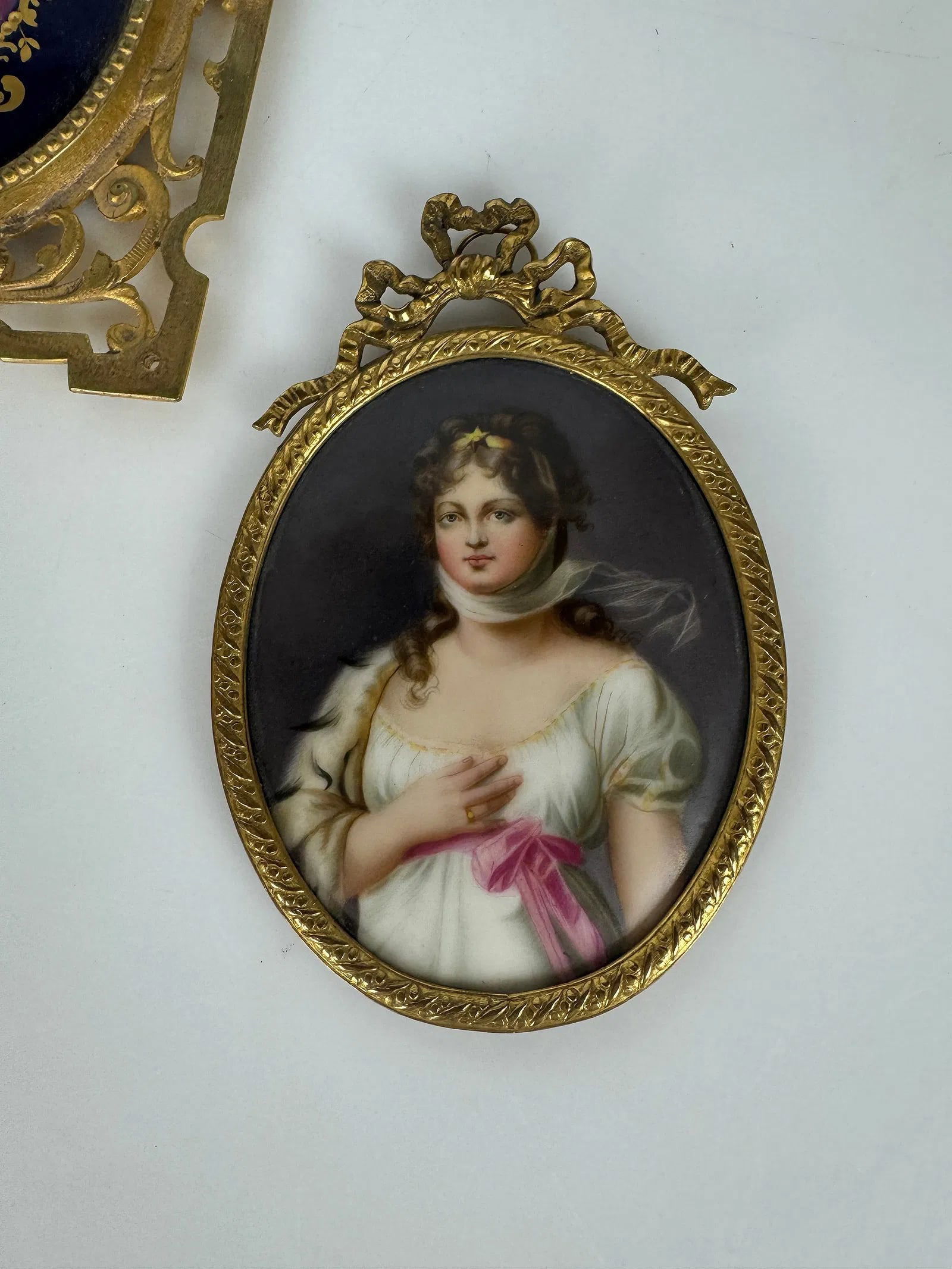 5 PORCELAIN PLAQUES - 3