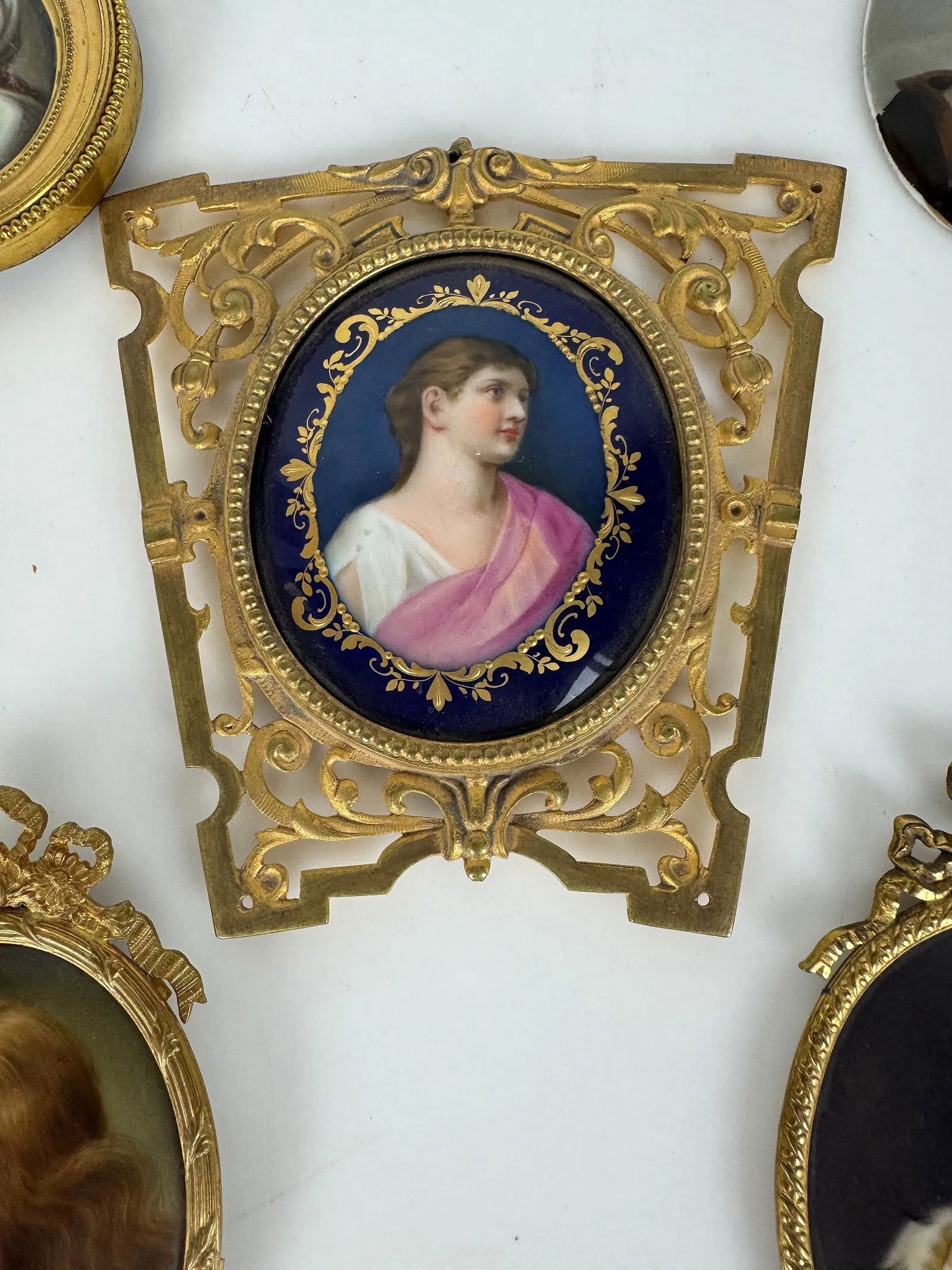 5 PORCELAIN PLAQUES - 4