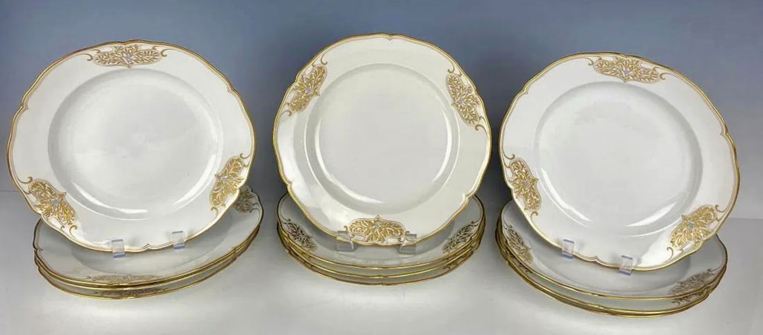 SET OF 12 ENAMELLED BERLIN KPM PLATES: Circa 1900. Measure 9.5 inches d. All in good antique condition. Estimate $3.000-4.000