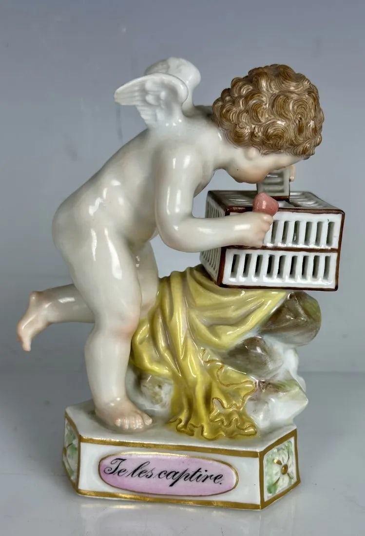 19TH C. MEISSEN CHEREB: Measures 5.5 inches tall. In overall good condition. Estimate $700-800