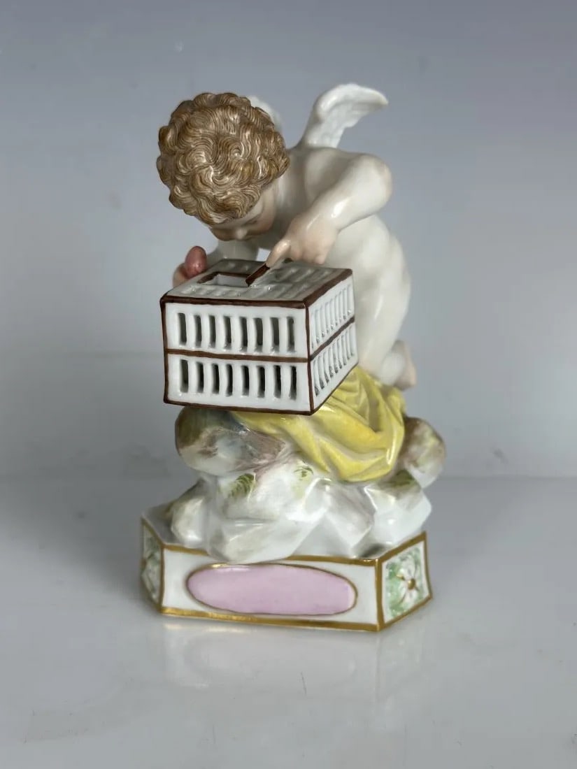 19TH C. MEISSEN CHEREB - 2