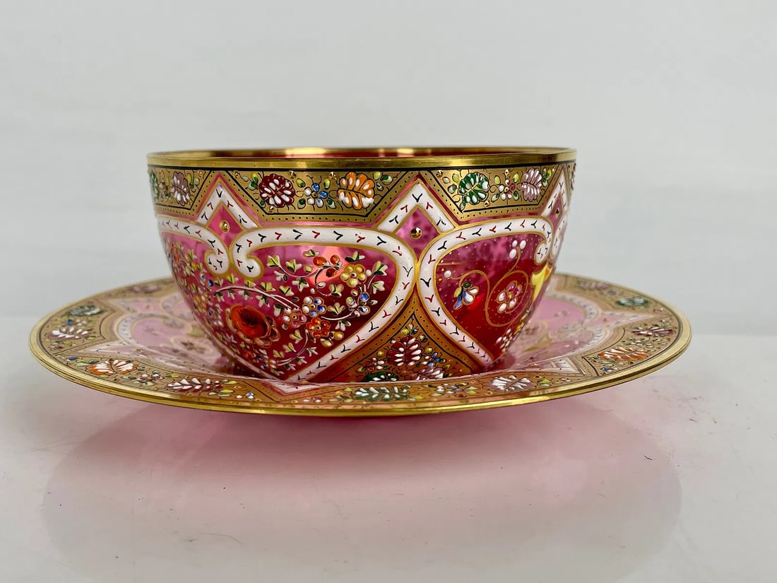 A VERY FINE 19TH C. ENAMELLED MOSER BOWL AND PLATE: Plate measures 6 inches d. In excellent condition. Estimate $500-600
