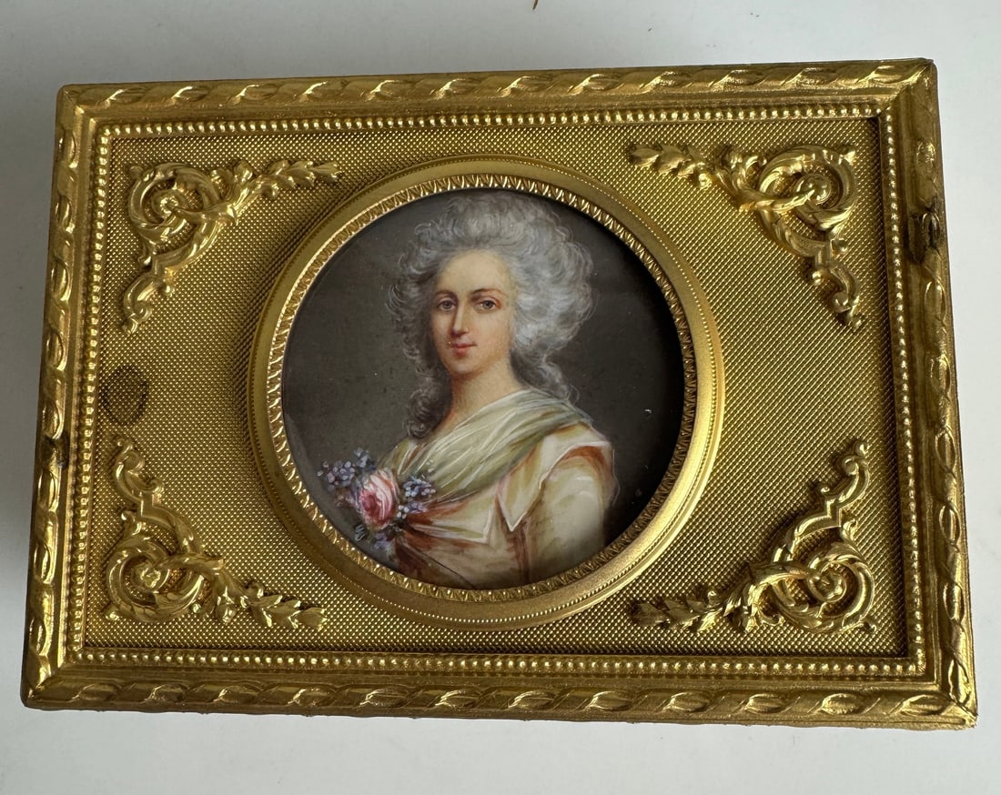 19TH C. ORMOLU BOX - 2