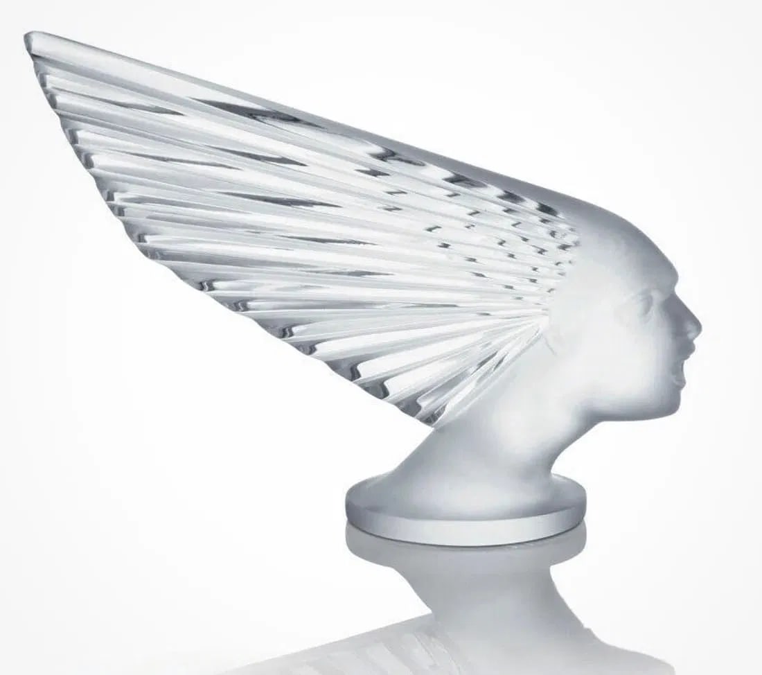 LALIQUE CRYSTAL VICTOIRE MASCOT: Like new. Dimensions: 6.14" Height x 9.84" Length. In excellent condition. Estimate $800-1000
