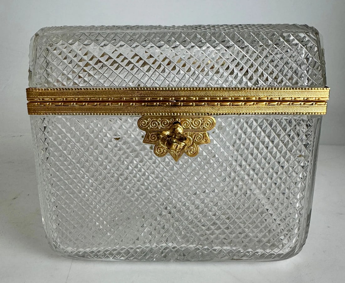 LARGE ORMOLU MOUNTED BACCARAT CRYSTAL BOX (1 of 4)
