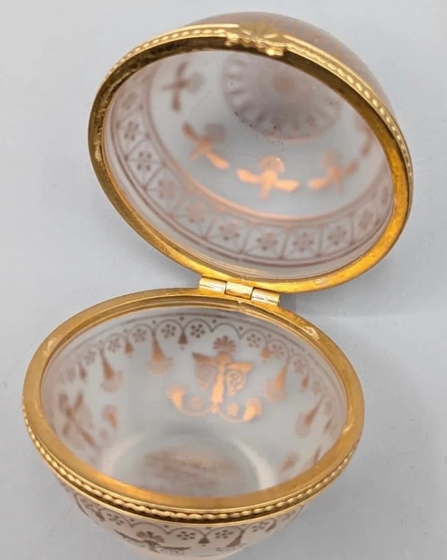 GILT DOME SHAPED BOX - 2