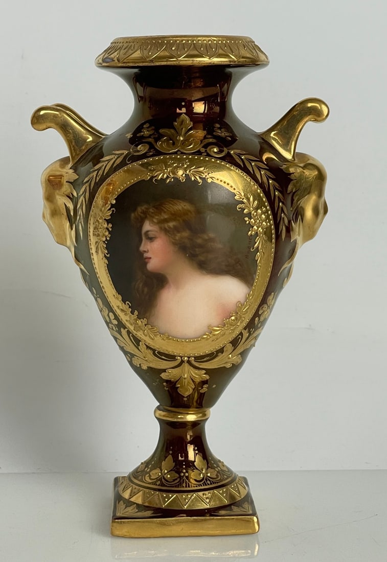 19TH C. ROYAL VIENNA PORCELAIN VASE (1 of 5)