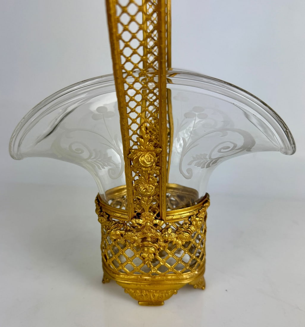 A LARGE ORMOLU AND ETCHED BACCARAT CRYSTAL BASKE - 2