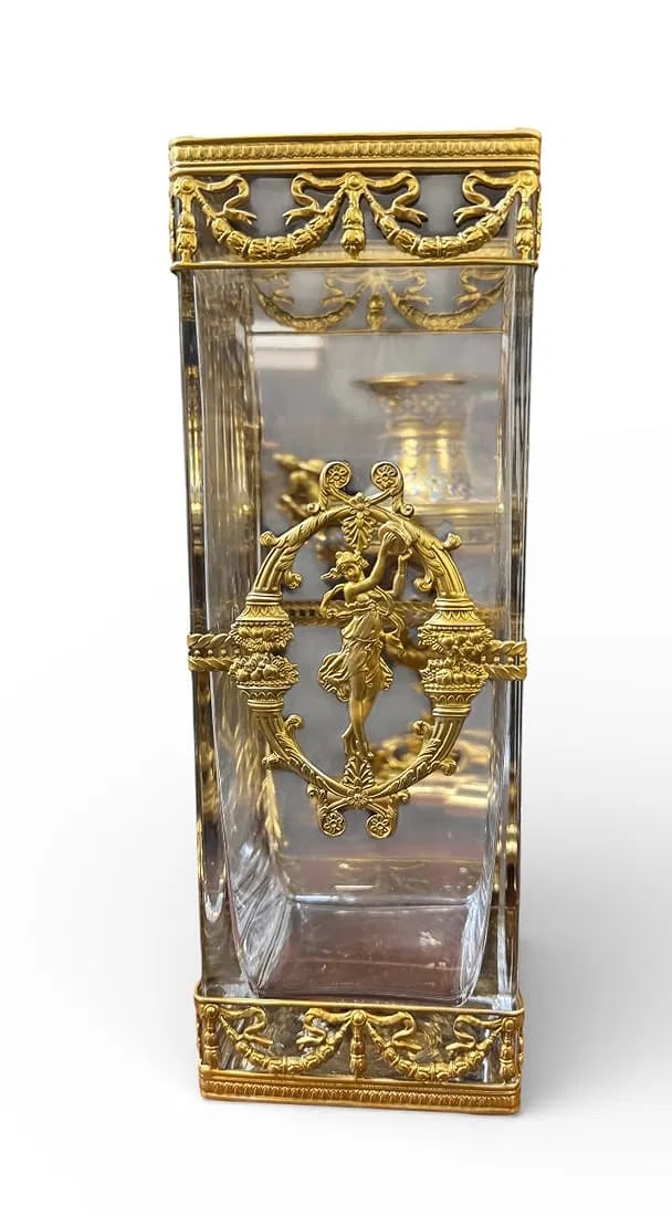 A LARGE ORMOLU MOUNTED BACCARAT CRYSTAL VASE - 3