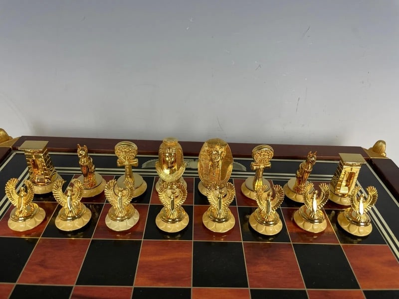 FRANKLIN MINT TUTANKHAMON CHESS SET - 2